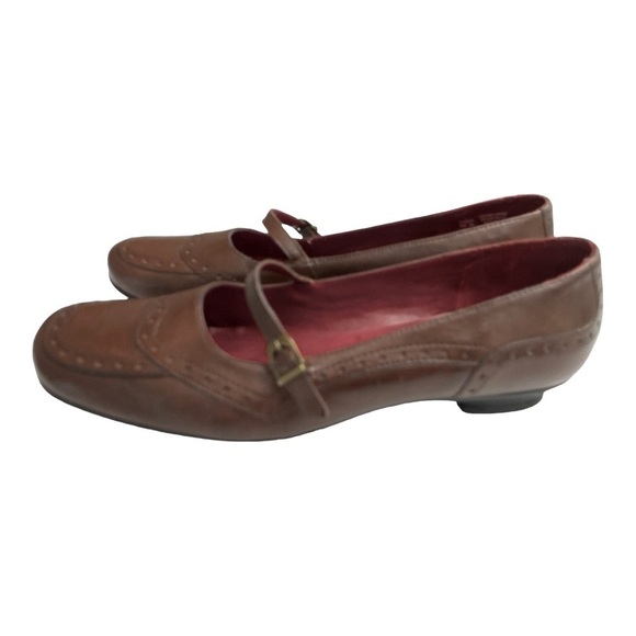 Naturalizer Brown Leather
Loafers Womens Size 9N
Square Toe Flats 775N37 Brazil - Picture 1 of 12
